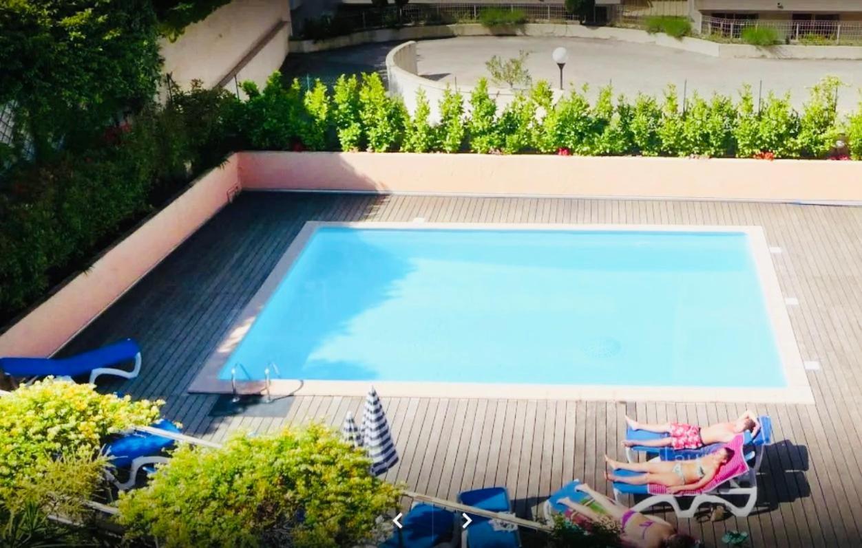 Appartement 2P Avec Piscine A 150 M Plage Proche Palais Кан Екстериор снимка