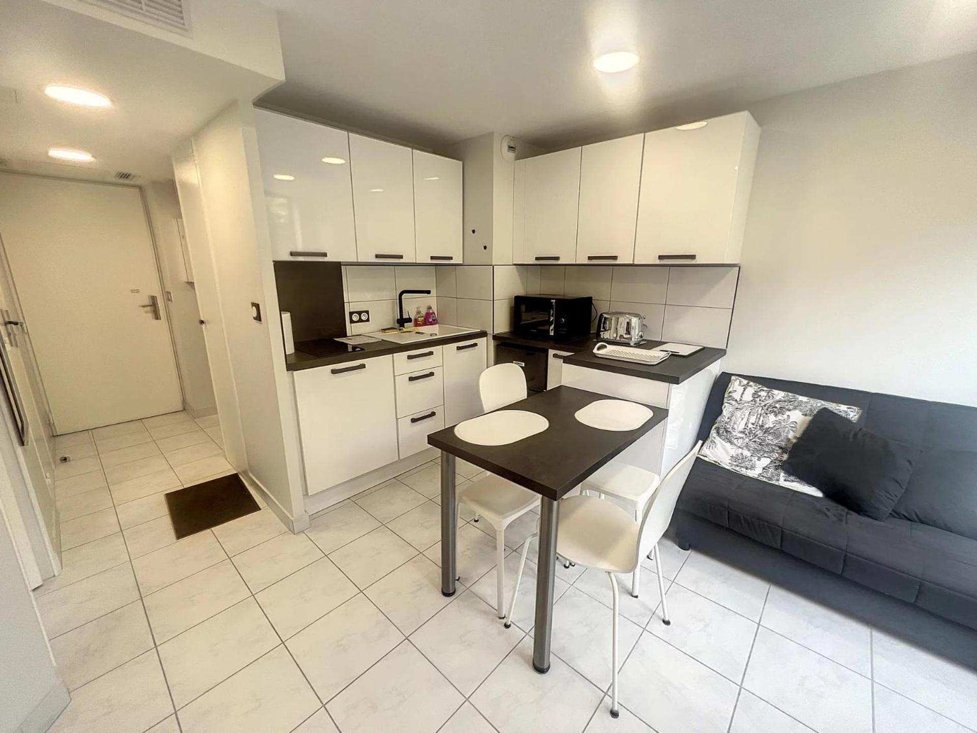 Appartement 2P Avec Piscine A 150 M Plage Proche Palais Кан Екстериор снимка
